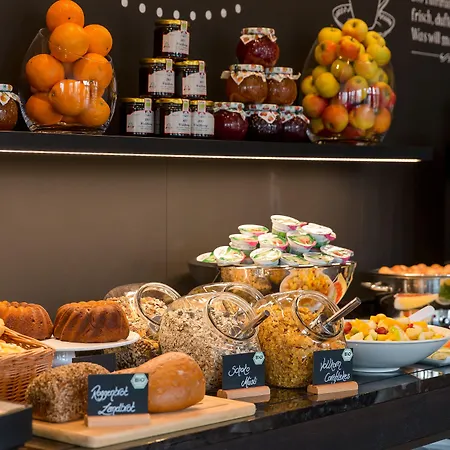 One Leipzig-post מלון 3*