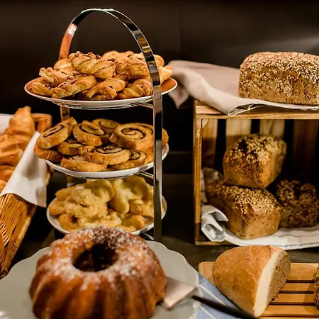 One Leipzig-post Отель Лейпциг