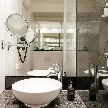 Hotel One Leipzig-post 3*